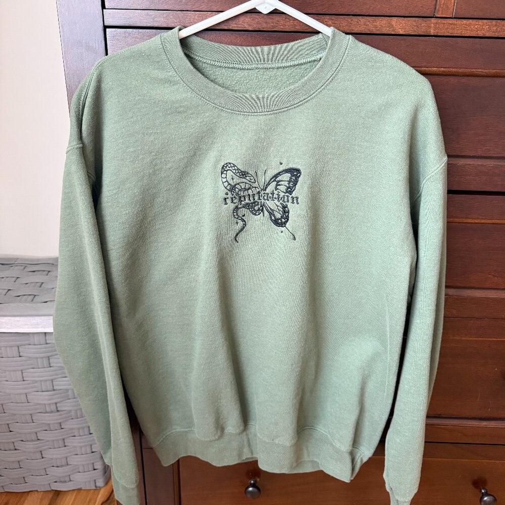 Taylor Swift Reputation Inspired Embroidered Crewneck Sweatshirt Green Size M
